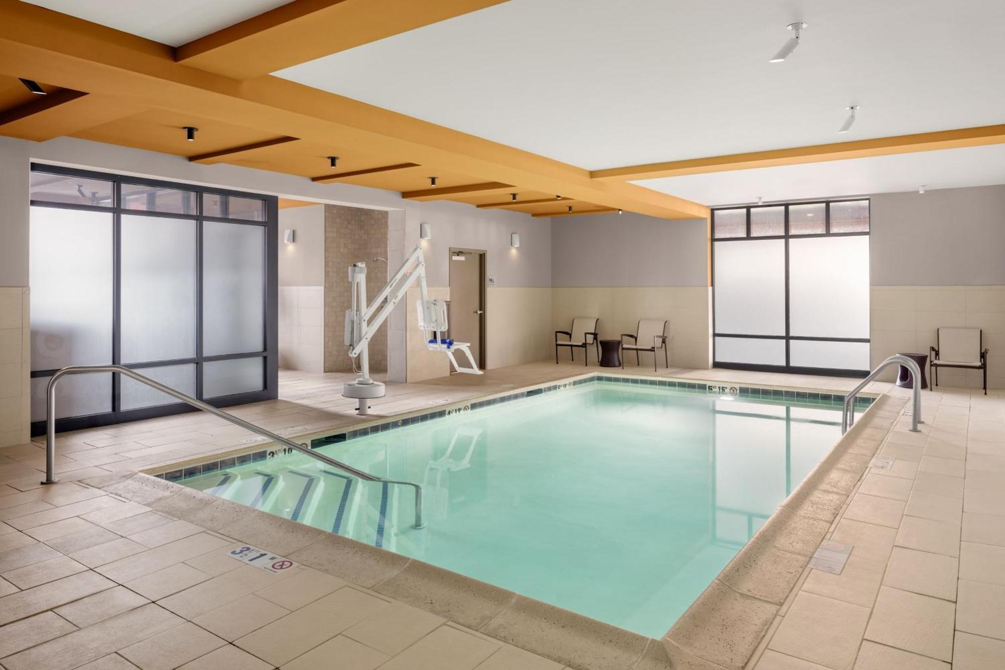 Courtyard By Marriott Portland Downtown/Waterfront Hotel Buitenkant foto