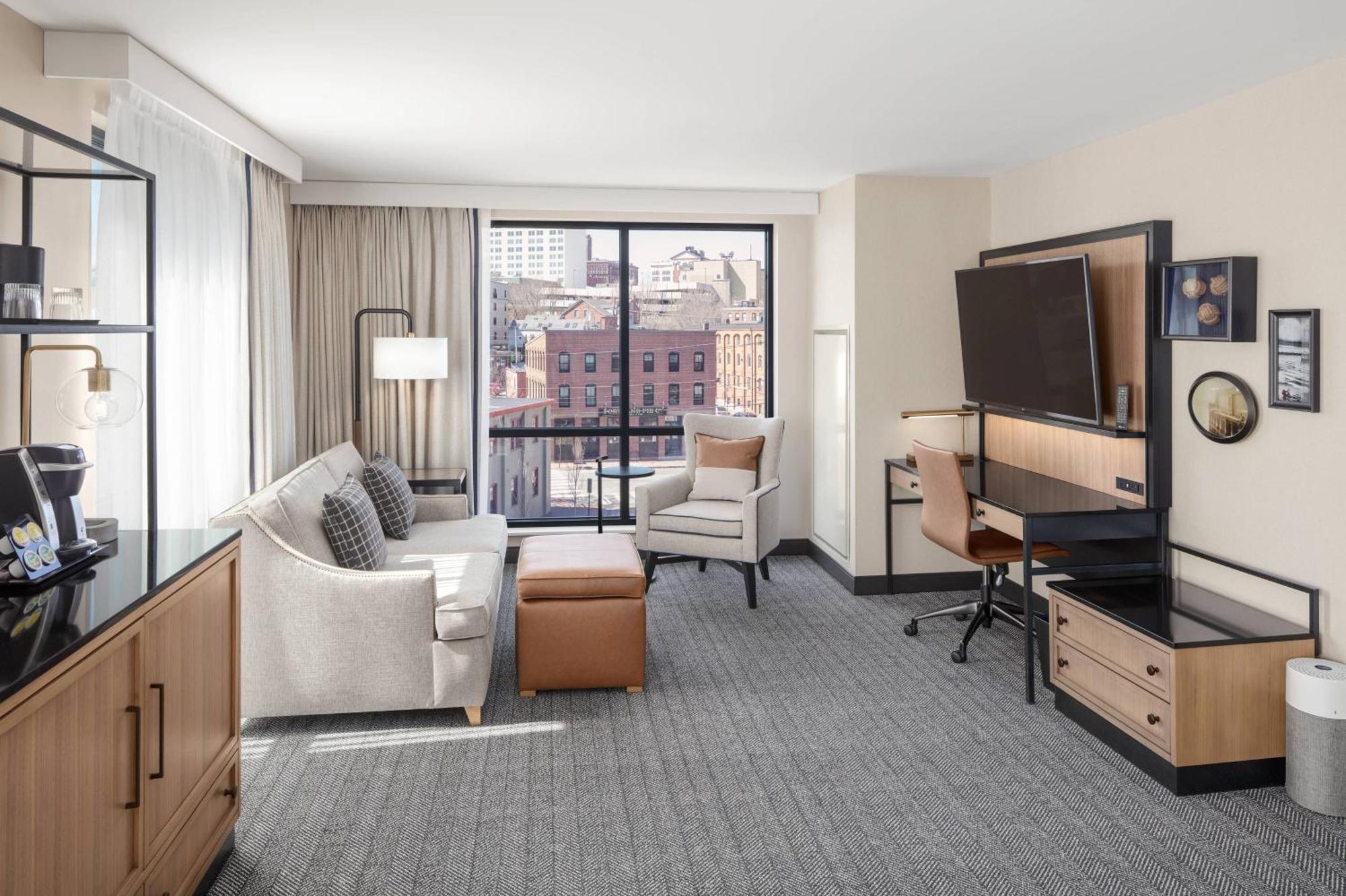 Courtyard By Marriott Portland Downtown/Waterfront Hotel Buitenkant foto