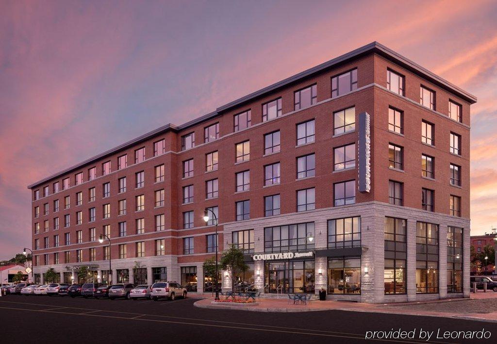 Courtyard By Marriott Portland Downtown/Waterfront Hotel Buitenkant foto